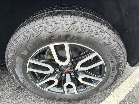 Used 2023 GMC Yukon AT4 image 20