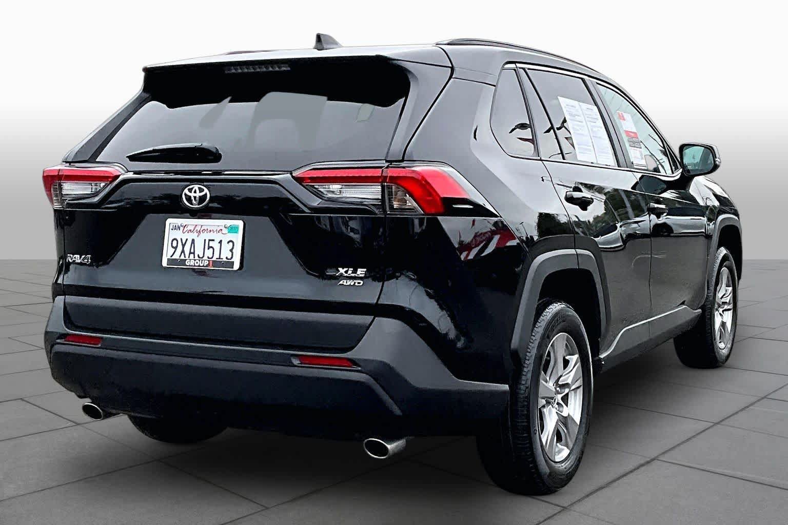 Certified 2025 Toyota RAV4 XLE AWD/4WD image 12