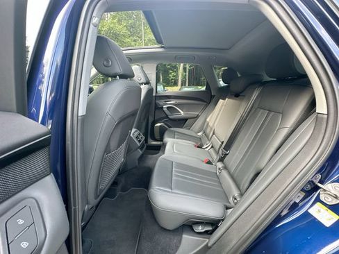 Used 2025 Audi Q5 Premium w/ Convenience Package AWD/4WD image 28