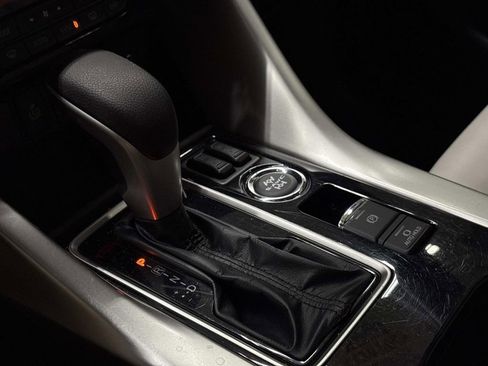 Used 2024 Mitsubishi Eclipse Cross SEL image 25