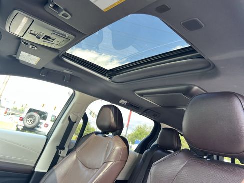Used 2021 Toyota Sienna Platinum AWD/4WD image 24