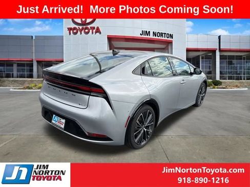 Used 2025 Toyota Prius Limited w/ Limited Premium Package image 7