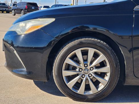 Used 2016 Toyota Camry XLE image 9