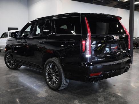 Used 2023 Cadillac Escalade V image 4