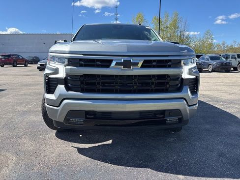 Used 2025 Chevrolet Silverado 1500 RST AWD/4WD image 8