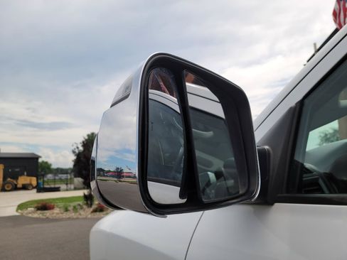Used 2015 RAM 2500 Tradesman w/ Chrome Appearance Group AWD/4WD image 16