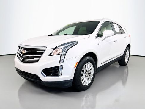 Used 2017 Cadillac XT5 FWD image 10