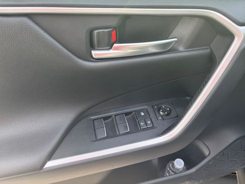Used 2019 Toyota RAV4 XSE AWD/4WD image 20