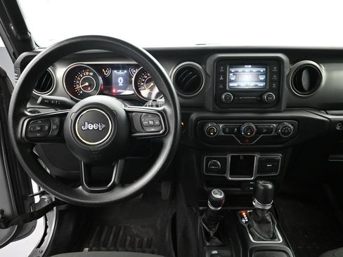 Used 2018 Jeep Wrangler Unlimited Sport AWD/4WD image 11