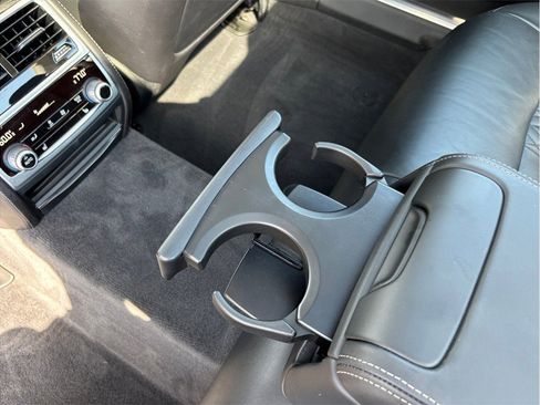 Used 2018 BMW 750i image 46