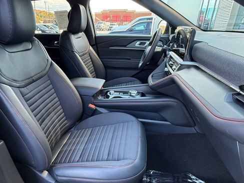 New 2026 Ford Explorer ST-Line image 22