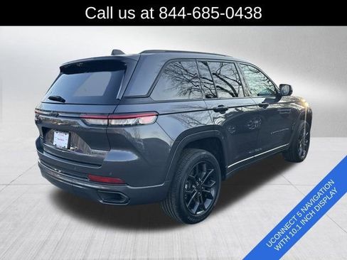 Used 2023 Jeep Grand Cherokee 30th Anniversary image 4