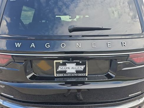 Used 2023 Jeep Wagoneer Series III w/ Preferred Equipment Group image 31