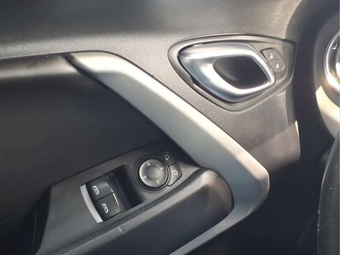 Used 2018 Chevrolet Camaro LT RWD image 22