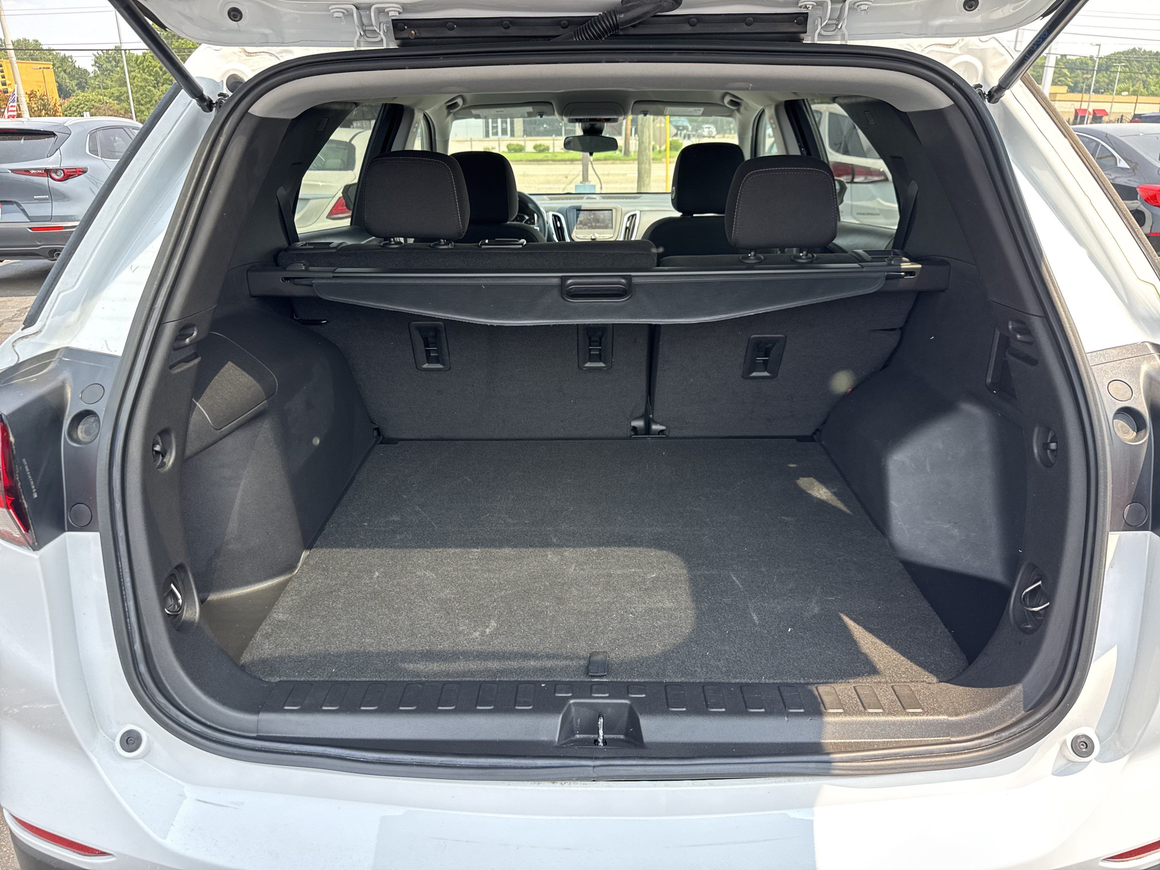Used 2023 Chevrolet Equinox LT FWD image 13