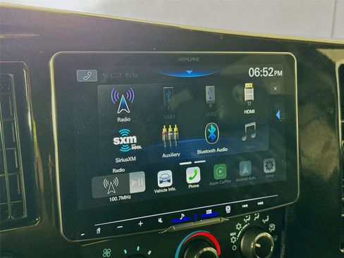 Used 2025 GMC Savana 2500 w/ Driver Convenience Package image 9