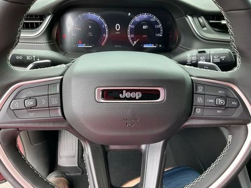 Used 2026 Jeep Grand Cherokee Laredo X AWD/4WD image 27