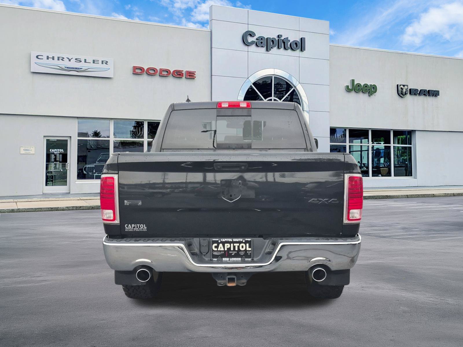 Used 2016 RAM 1500 Laramie AWD/4WD image 4