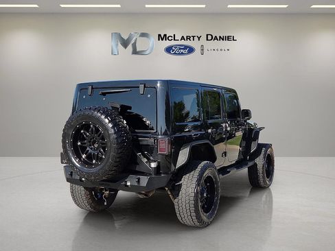 Used 2012 Jeep Wrangler Unlimited Sahara AWD/4WD image 5