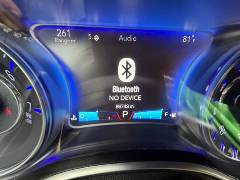 Used 2016 Chrysler 300 C AWD/4WD image 27