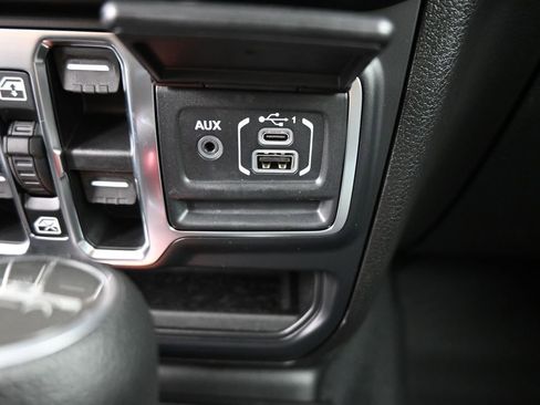 New 2026 Jeep Gladiator Sport AWD/4WD image 4