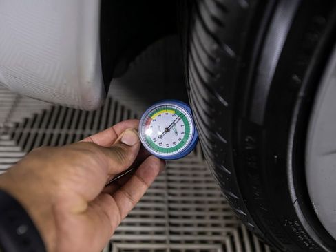 Used 2021 Tesla Model 3 Long Range image 40