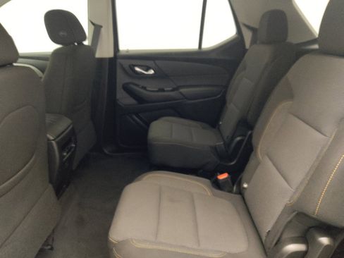Used 2020 Chevrolet Traverse LT FWD image 18