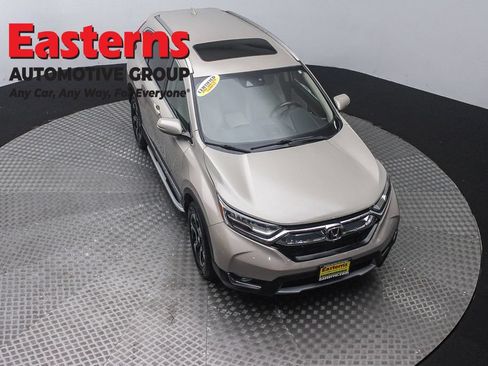 Used 2018 Honda CR-V Touring image 3