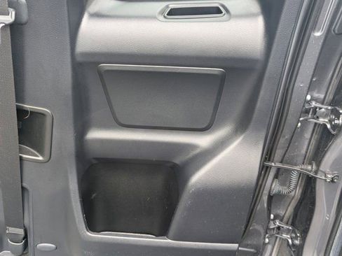 Used 2022 Toyota Tacoma SR AWD/4WD image 15