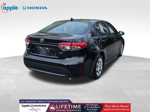 Used 2022 Toyota Corolla LE image 4