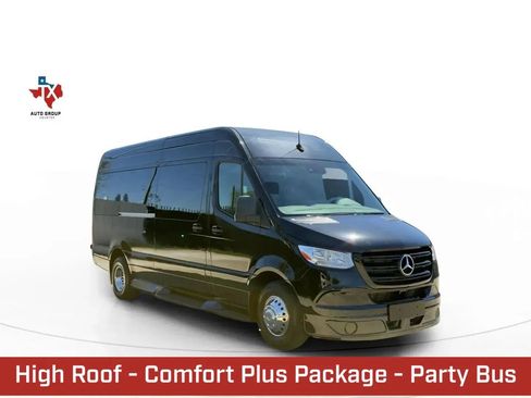 Used 2023 Mercedes-Benz Sprinter 3500 image 48