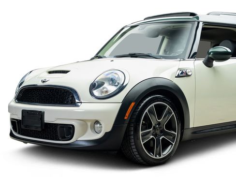 Used 2013 MINI Cooper Clubman S image 14