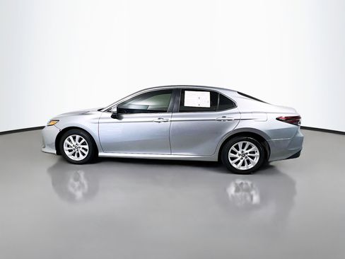 Used 2024 Toyota Camry LE FWD image 9