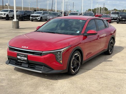 Used 2025 Kia K4 EX image 9
