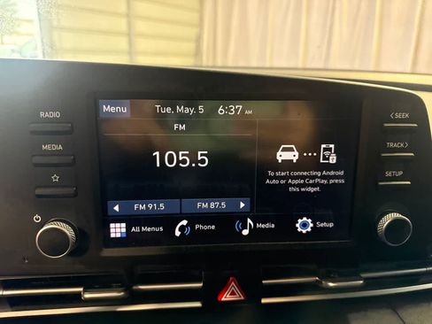 Used 2025 Hyundai Elantra SE w/ Cargo Package FWD image 21