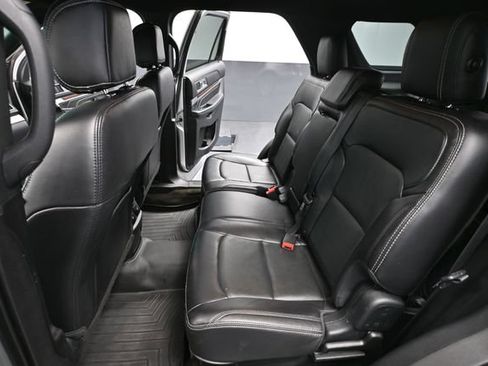 Used 2017 Ford Explorer Limited AWD/4WD image 37