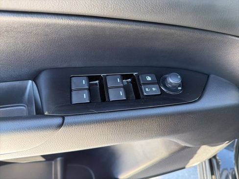 Used 2025 MAZDA CX-5 AWD 2.5 S w/ Preferred Package image 11