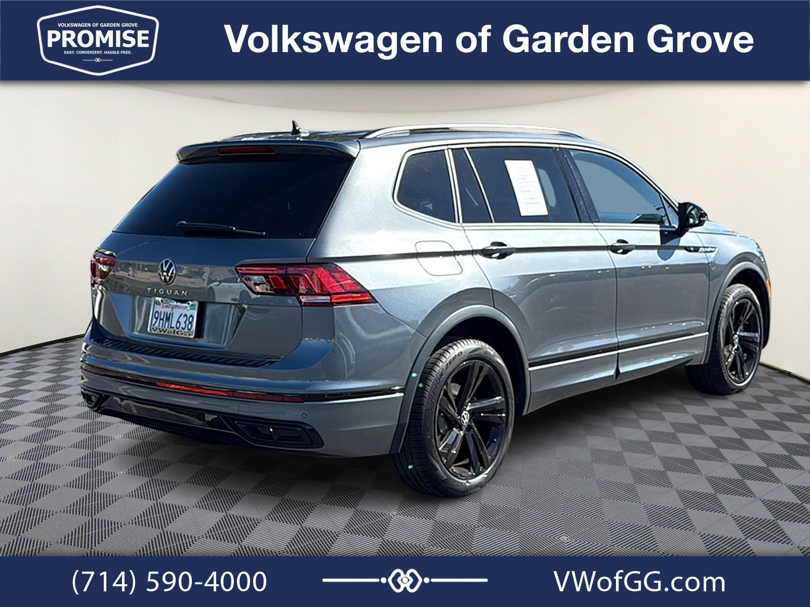Used 2023 Volkswagen Tiguan SE R-Line FWD image 8