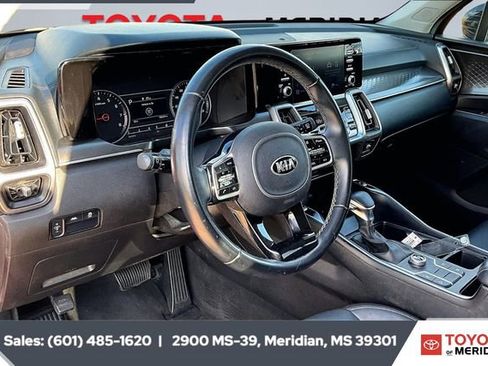 Used 2021 Kia Sorento S image 12