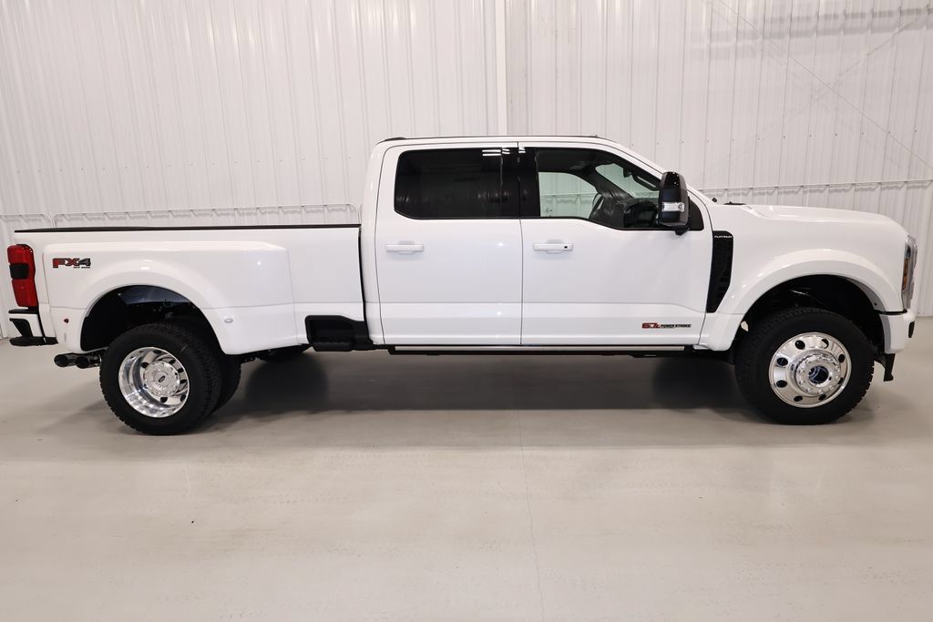 New 2026 Ford F450 Platinum w/ FX4 Off-Road Package AWD/4WD image 2