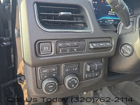 Used 2024 Chevrolet Suburban High Country AWD/4WD image 15