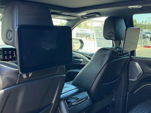 Used 2023 Cadillac Escalade V AWD/4WD image 9