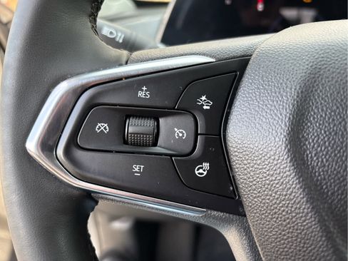 Used 2024 Chevrolet Trax LT w/ Driver Confidence Package image 22