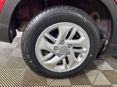 Used 2021 Hyundai Venue SE w/ Cargo Package image 31