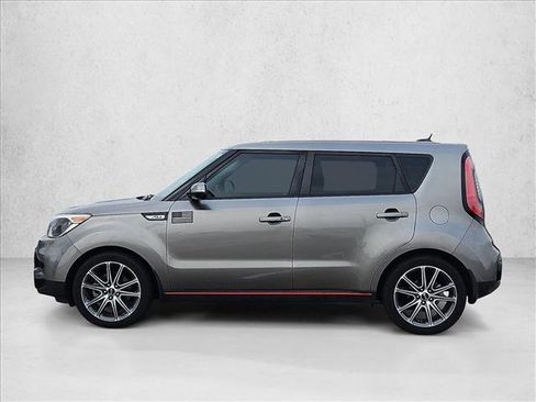 Used 2018 Kia Soul ! image 5