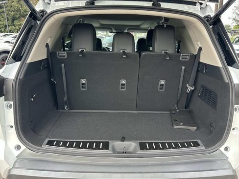 New 2026 Nissan Pathfinder SL w/ SL Premium Package FWD image 13