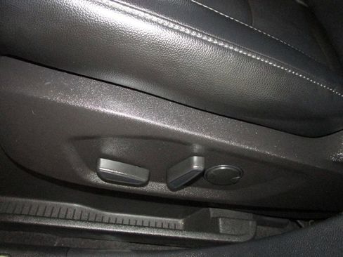 Used 2022 Ford Edge Titanium image 27