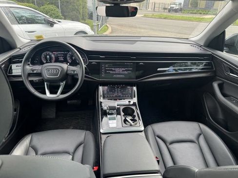 Used 2023 Audi Q8 Prestige w/ Prestige Package AWD/4WD image 12