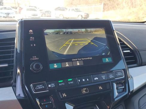 Used 2023 Honda Odyssey EX-L image 23