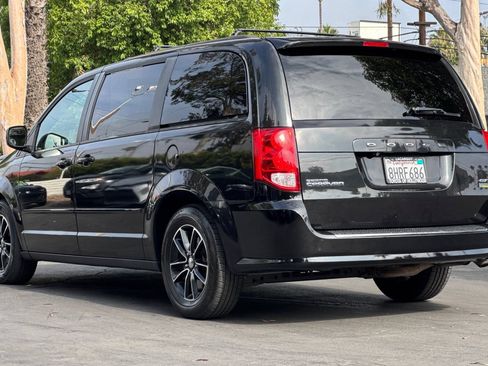 Used 2017 Dodge Grand Caravan GT FWD image 6